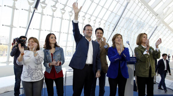 Mariano Rajoy junto a otros líderes en el acto de Valencia. 