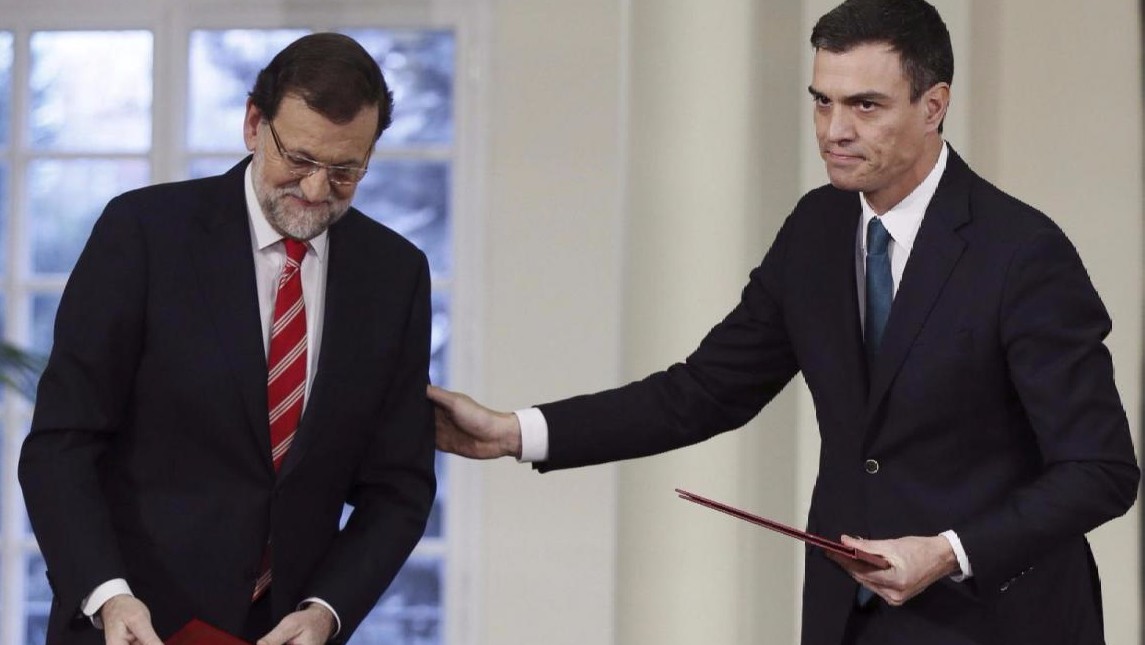 Sánchez elogió medidas adoptadas por Rajoy en su tesis.