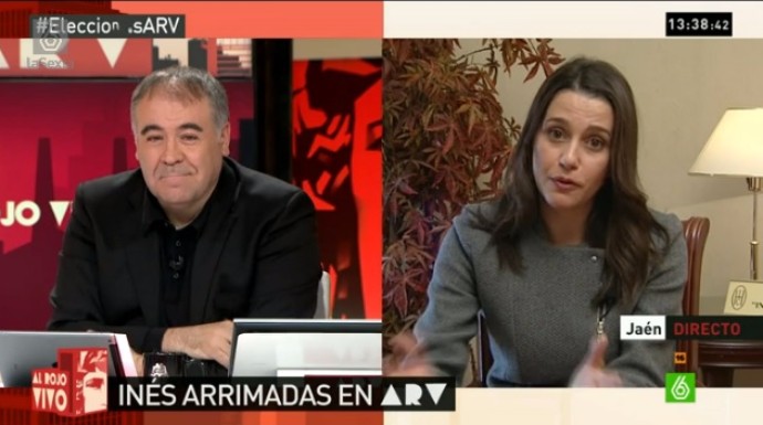 García Ferreras durante la entrevista a Arrimadas.
