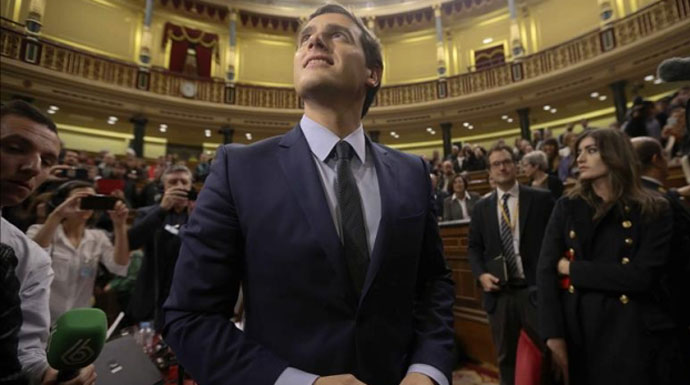 Los españoles prefieren a Rivera en el Gobierno antes que a Iglesias.