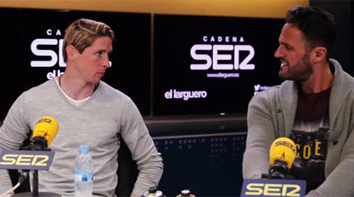 Fernando Torres acudió a los estudios de la cadena SER para su entrevista en El Larguero. 
