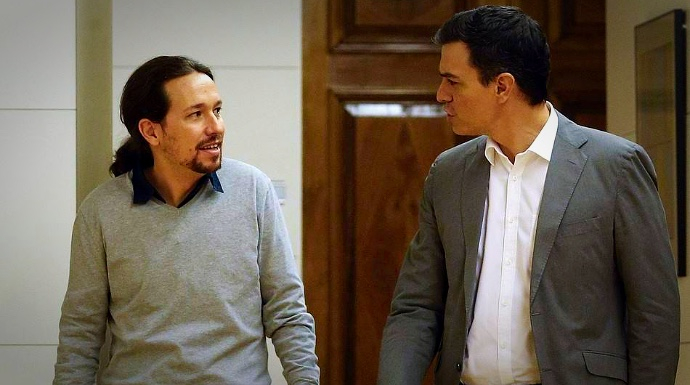 Pablo Iglesias y Pedro Sánchez, en una de sus reuniones en las conversaciones para una investidura. 