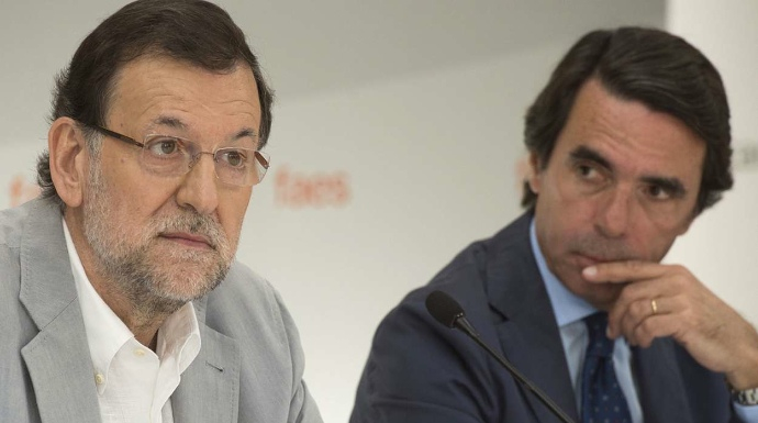 Una fotografía que no se repetirá este verano, Aznar y Rajoy juntos en el curso de FAES