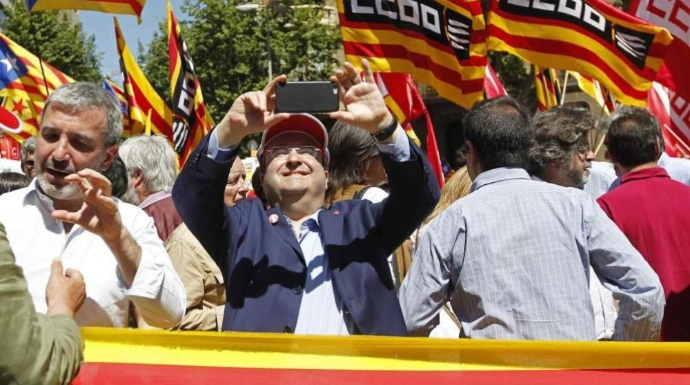 El líder del PSC, Miquel Iceta, en la polémica manifestación independentista contra el TC