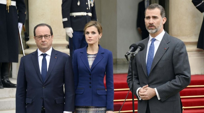 Los Reyes, junto al presidente de Francia, Francois Hollande
