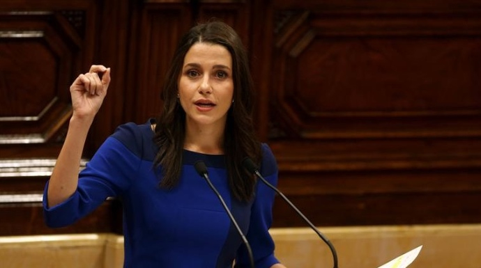 Ines Arrimadas, interviniendo en el Parlamento de Cataluña