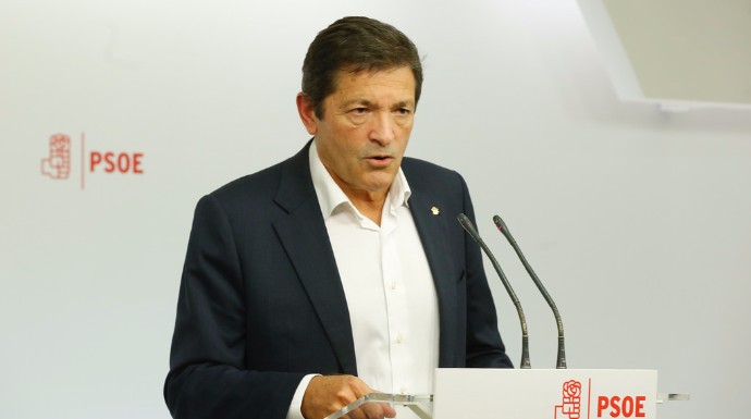 Javier Fernández durante la rueda de prensa de este lunes.