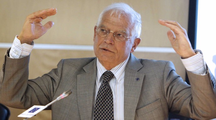 Josep Borrell está imputado junto a otros 18 consejeros y exconsejeros de Abengoa.