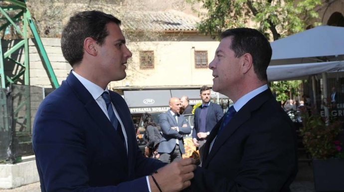 Albert Rivera, este viernes, en una reunión con el presidente de Castilla-La Mancha, Emiliano García-Page.
