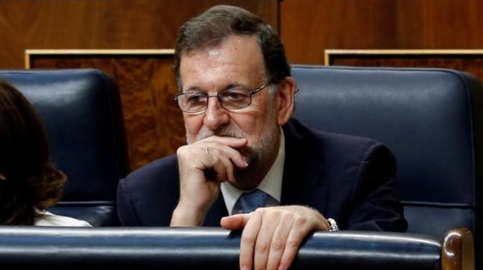 Mariano Rajoy, pensativo, en su escaño del Congreso.