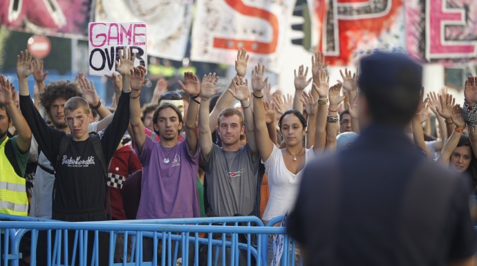 Manifestantes del 15M, frente al Congreso en junio de 2011