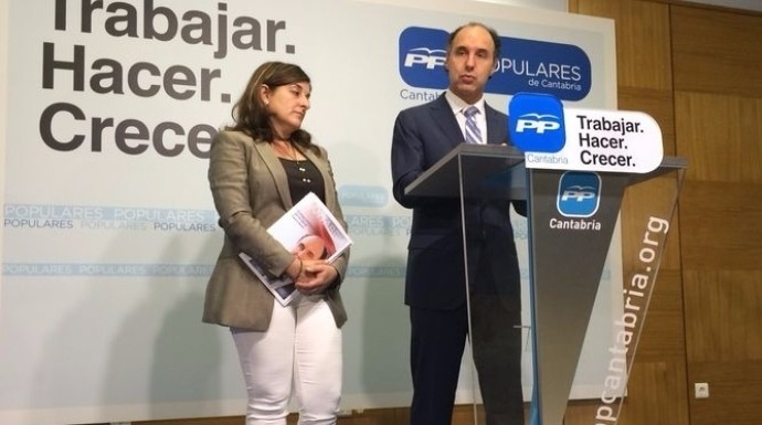 María José Sáenz de Buruga e Ignacio Diego, enfrentados ahora en el PP de Cantabria.