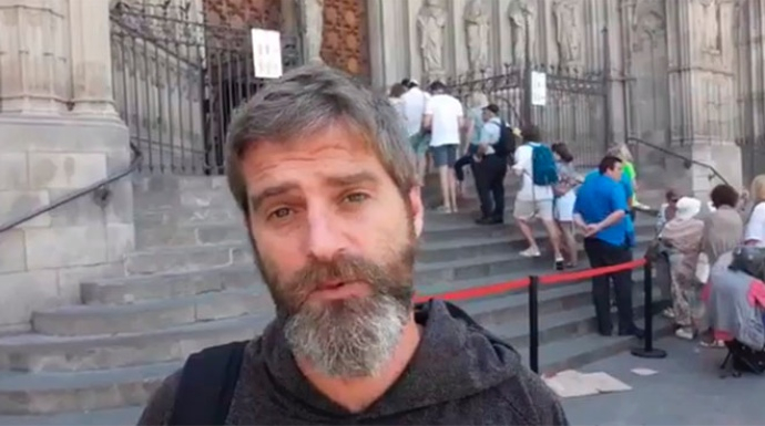 Imagen del vídeo en el que la CUP pide la expropiación de la catedral de Barcelona.