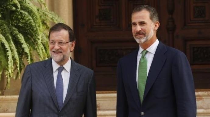 El Rey Felipe VI y Rajoy, en una de sus entrevistas en Marivent.
