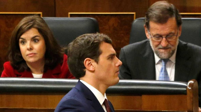 Rivera pasa por delante de Sáenz de Santamaría y Rajoy