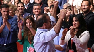Franco crea una Ejecutiva de 50 miembros para contentar a todas las familias del PSOE de Madrid