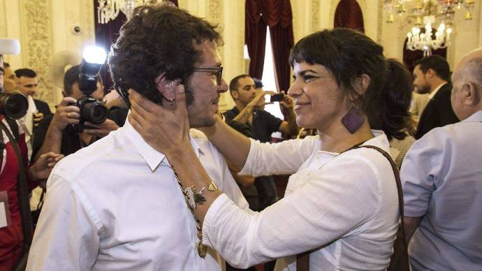 Kichi con la líder de Podemos en Andalucía y pareja actual, Teresa Rodríguez