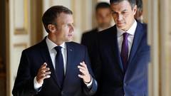 Macron da una lección a Sánchez con los etarras en Francia que retumba en La Moncloa