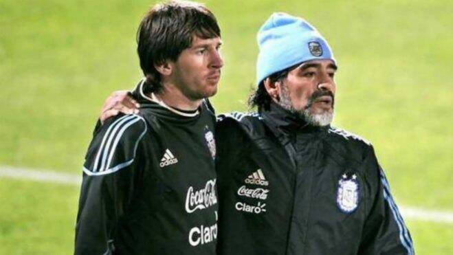 Messi y Maradona.