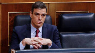 Sánchez paralizado por la ofensiva contra el castellano en media España 