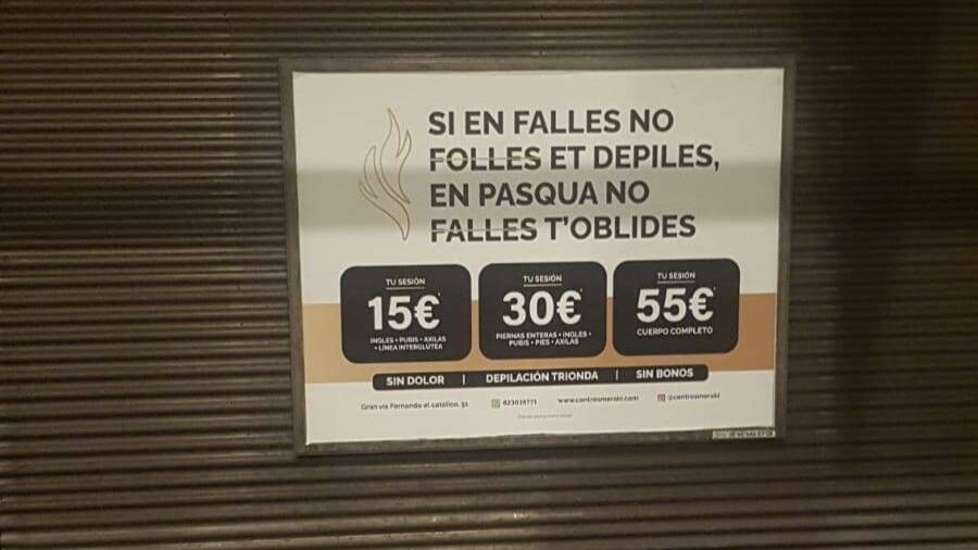 Cartel visto en la estación de Metro de Ángel Guimera. 
