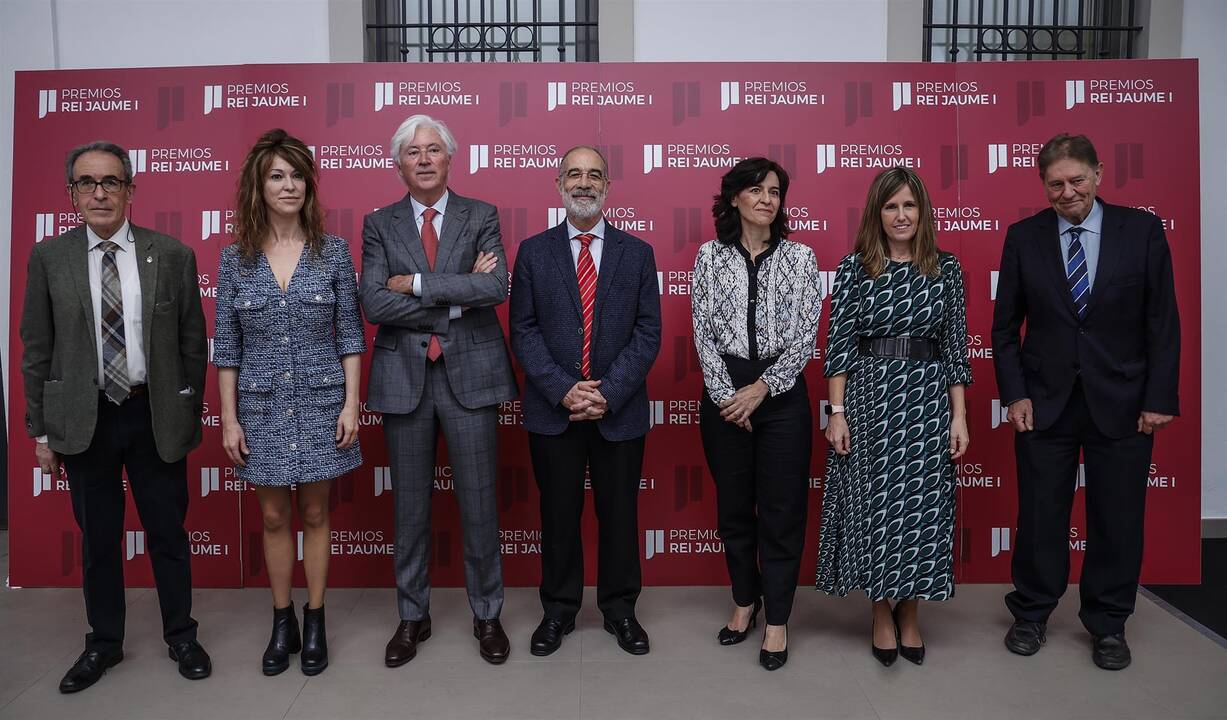 Foto de grupo de los galardonados Premios Jaume I 2022 - ROBER SOLSONA/ EUROPA PRESS