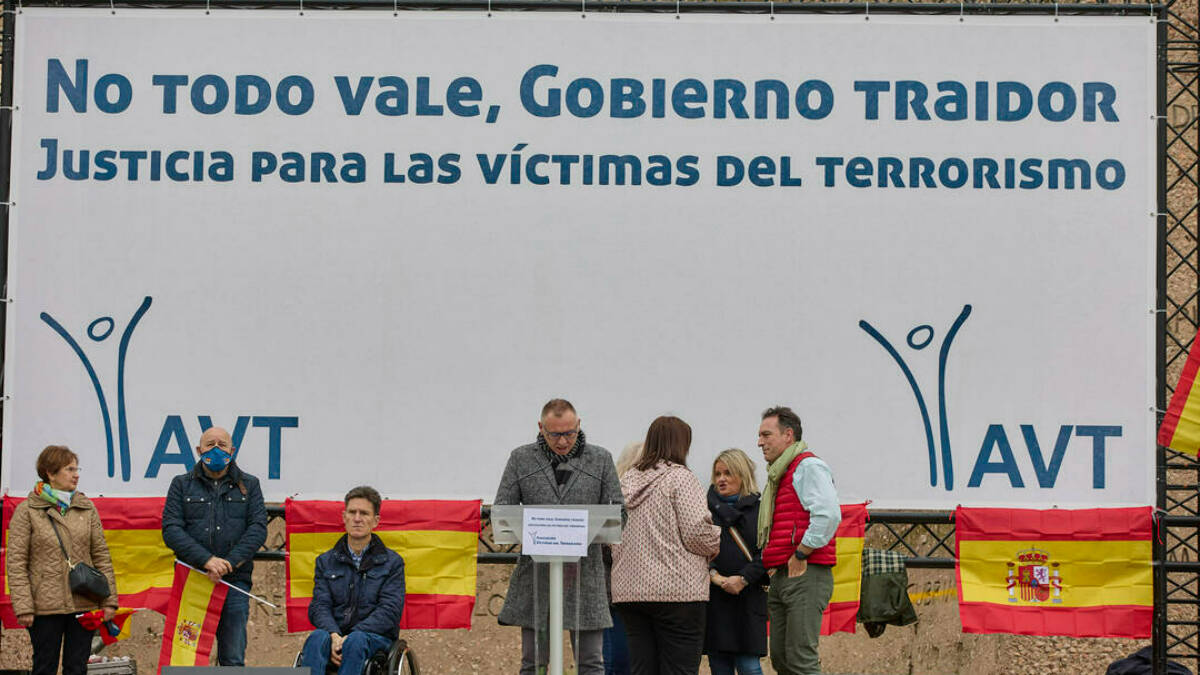 Manifestación a favor de las víctimas del terrorismo en la Plaza de Colón
