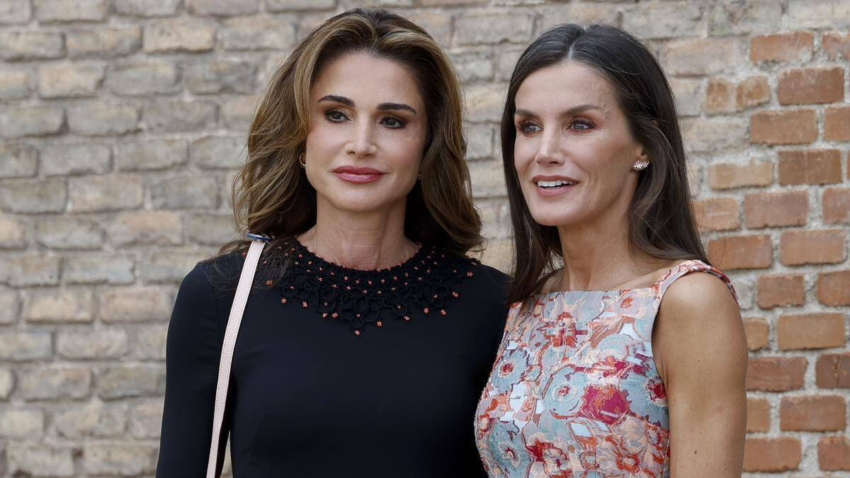 Rania de Jordania y la Reina Letizia, protagonistas de la crónica social.