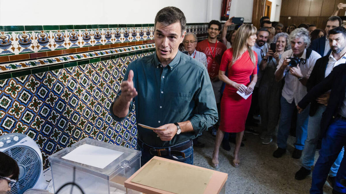 Pedro Sánchez vota en las elecciones del 23 de julio.