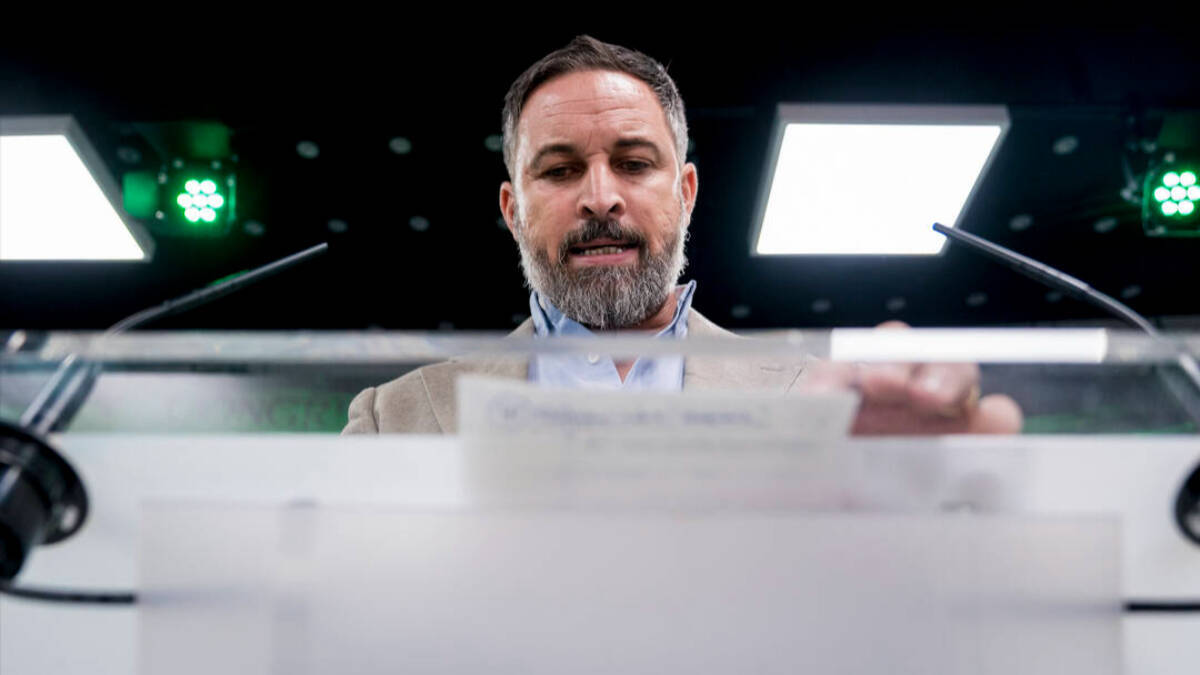 El líder de Vox, Santiago Abascal, durante una rueda de prensa en la sede del partido.