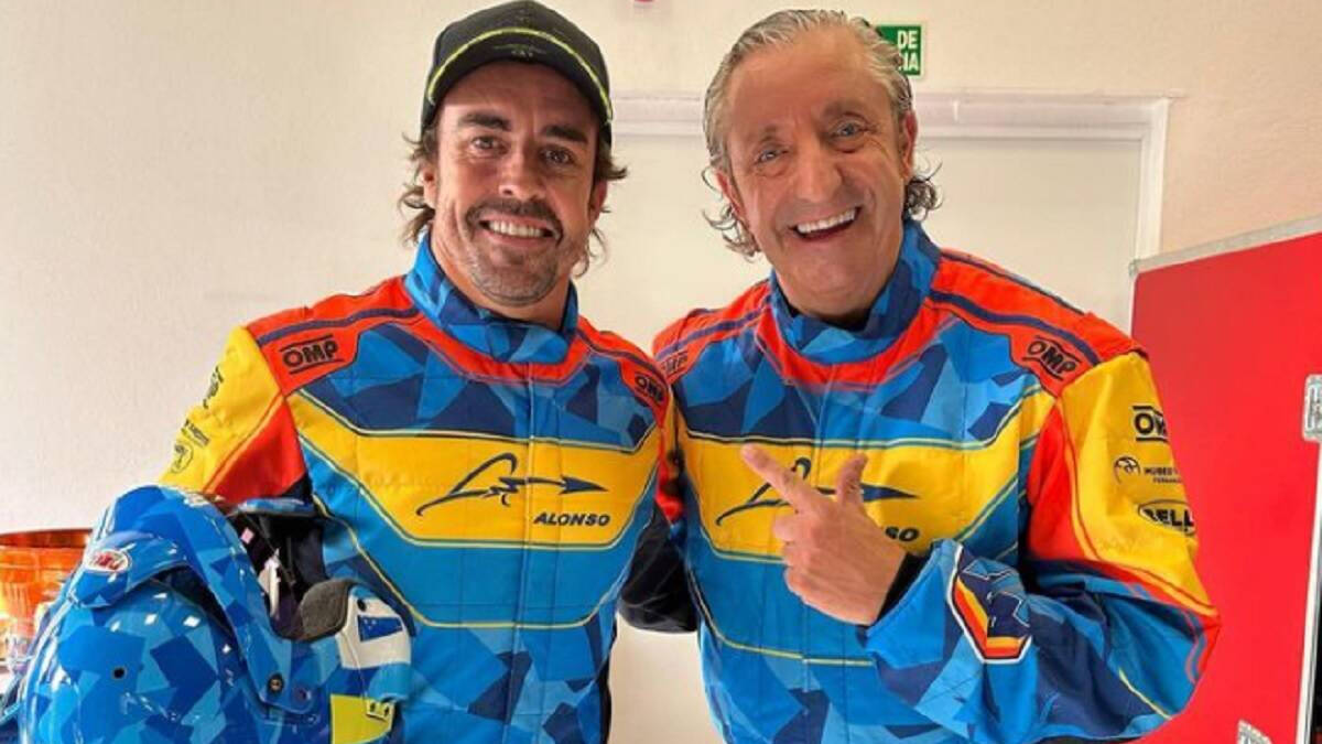 Fernando Alonso, junto a Josep Pedrerol el pasado miércoles. 