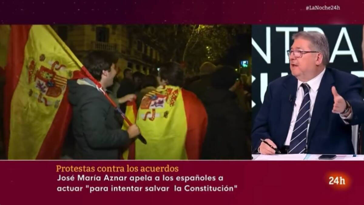 El periodista de 'El País', José María Brunet, durante su intervención en el programa presentado por Xabier Fortes en TVE.