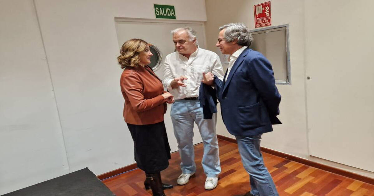La alcaldesa de Valencia, María José Catalá, González Pons y el senador Carlos Floriano.