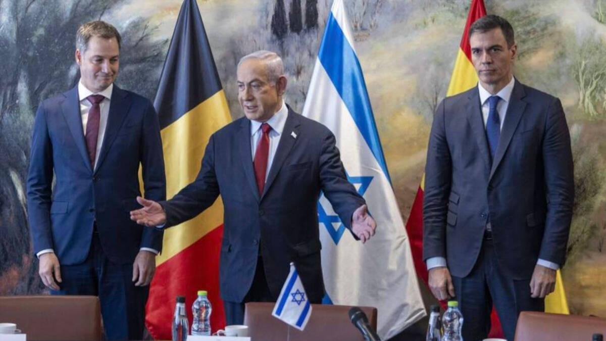 Pedro Sánchez con Netanyahu y el primer ministro belga