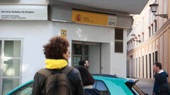 Andalucía se reactiva y baja la barrera del paro a cifras de 2007