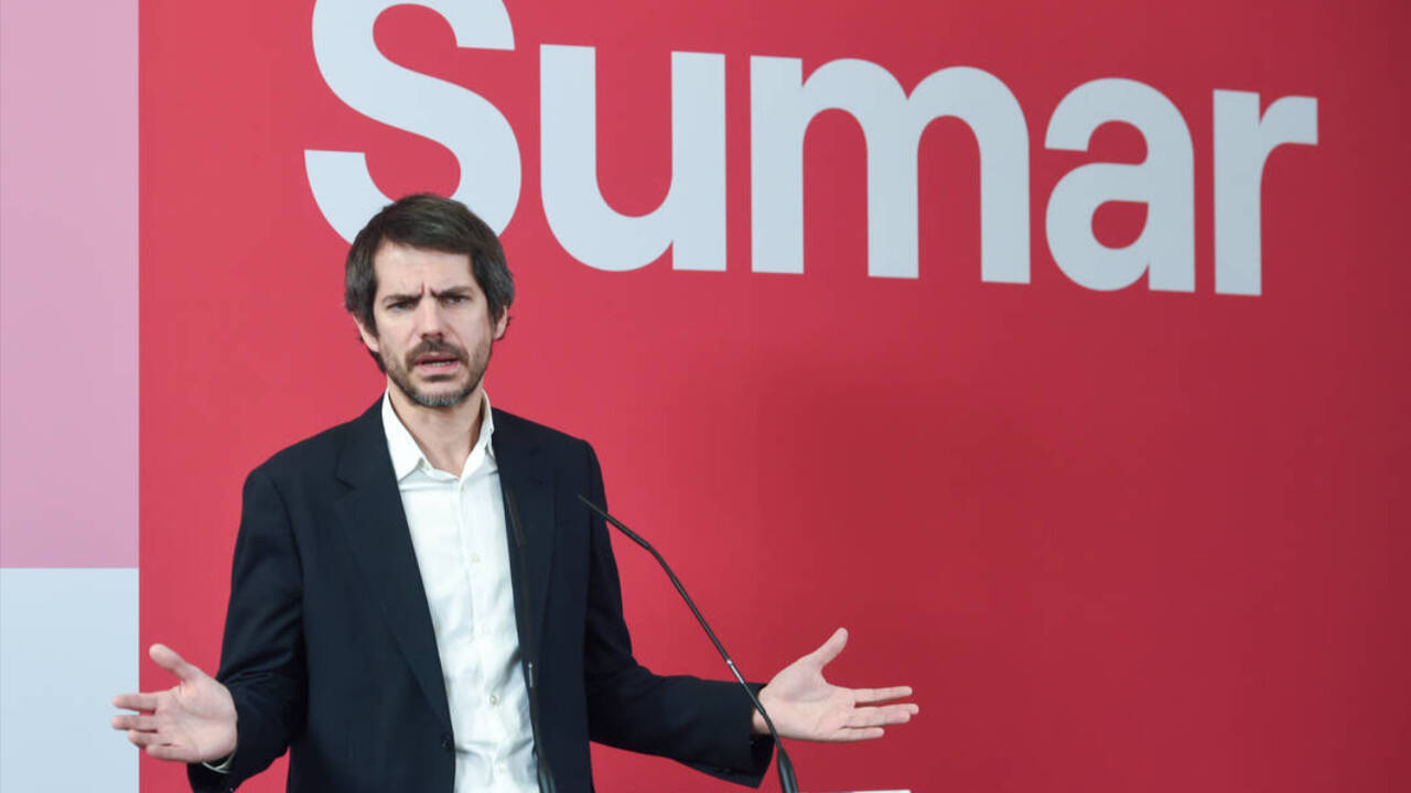 Ernest Urtasun ofrece una rueda de prensa en la sede de Sumar como portavoz del partido
