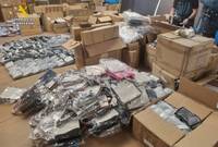 Golpe al 'top manta': Incautan 124.000 falsificaciones en Elche