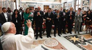 Un naranjo y una pileta de la 'Geperudeta': los obsequios de Valencia al Papa