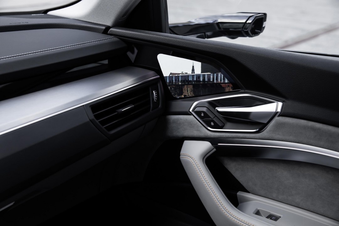Audi e-tron Prototype-interior