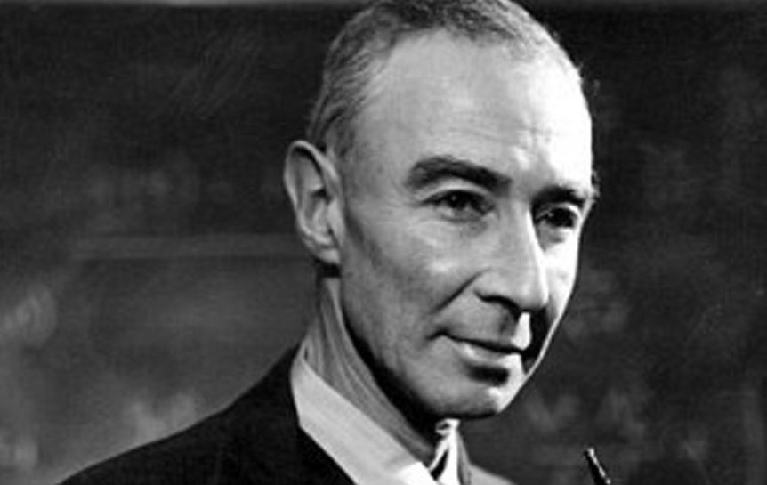  Robert Oppenheimer,