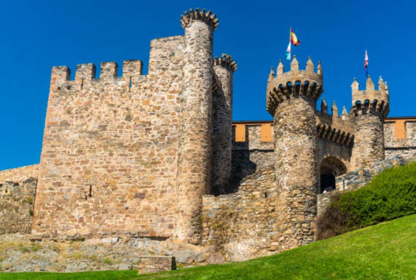 Castillo-Ponferrada Turismo con niños en Castilla León