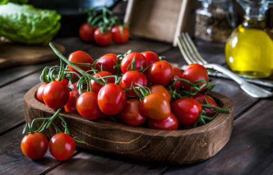 beneficios y contraindicaciones del tomate