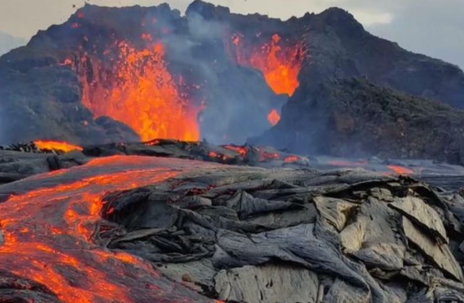 Erupción Volcánica en la Península de Reykjanes
