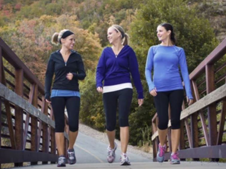 Hacer ejercicio de forma regular aporta más beneficios a las mujeres