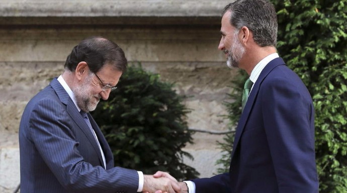 Rajoy informó este martes al Rey de la "hoja de ruta" del Gobierno.
