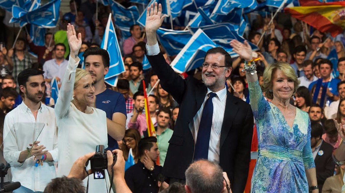Rajoy junto a Aguirre y Cifuentes.