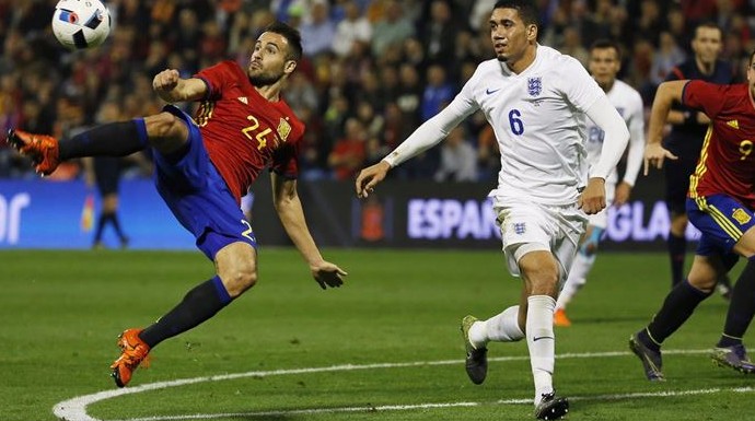 España se impuso a Inglaterra con golazo de Mario Gaspar incluido.