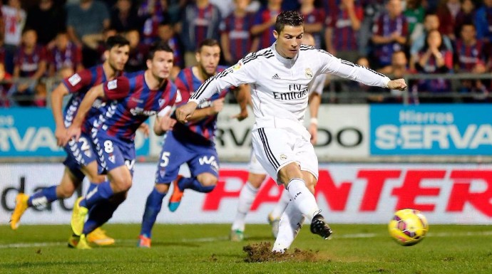 Cristiano Ronaldo recuperó el gol en Liga ante el Eibar.