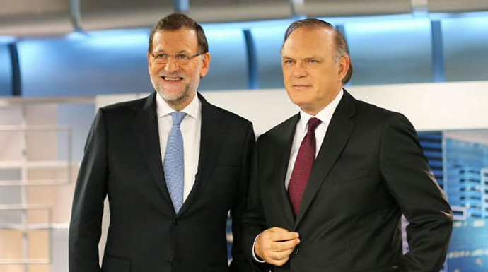 Piqueras apretó a Rajoy, que no dudó en poner en solfa a sus adversarios.