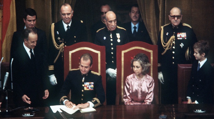 Juan Carlos I y Felipe VI en 1978, sobre la legalidad entonces vigente.
